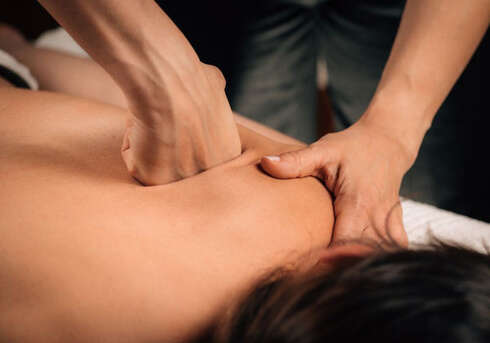 Soin bien-être Massage Deep tissus face dorsale