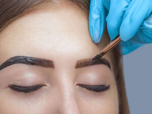 Soin bien-être Teinture Henné Végétal + Restructuration + Epilation Sourcils